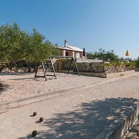 Stunning In With Heated Swimming Pool Casa de Férias *